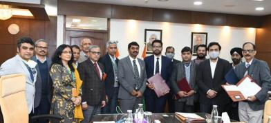 DRDO hands over technology of extreme cold weather clothing system ECWCS to five Indian companies 