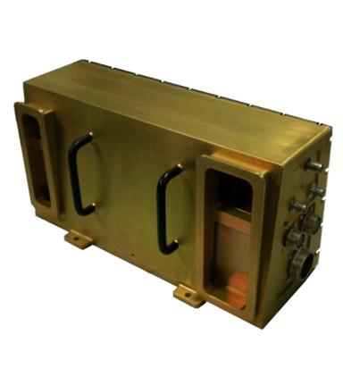 Broadband CW transmitter for airborne EW