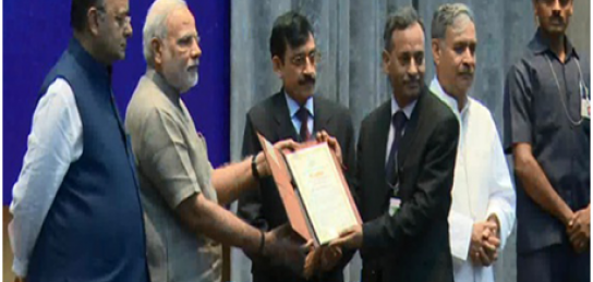 श्री राजीव थमन एंड टीम को 2013 के रणनीतिक योगदान के लिए विशेष पुरस्कार मिला