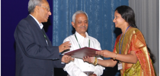 सुश्री नूपुर श्रोत्रिय को वर्ष 2008 के युवा वैज्ञानिक का पुरस्कार मिला