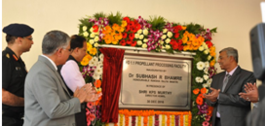 Dr. Subhash R Bhamre, Hon’ble Raksha Rajya Mantri, Govt. of India inaugurating Propellant Processing Facility during his visit to HEMRL  on 30.12.2016