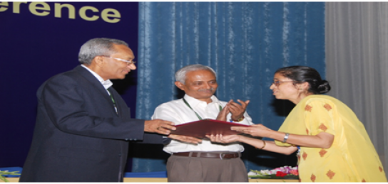 Ms Kuljeet Kaur received Best Performance award 2008