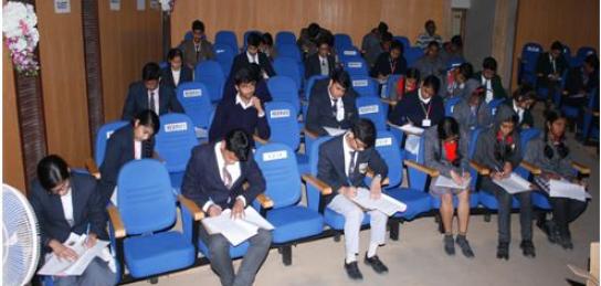 Students from various schools of Jodhpur participating in science quiz-2019.